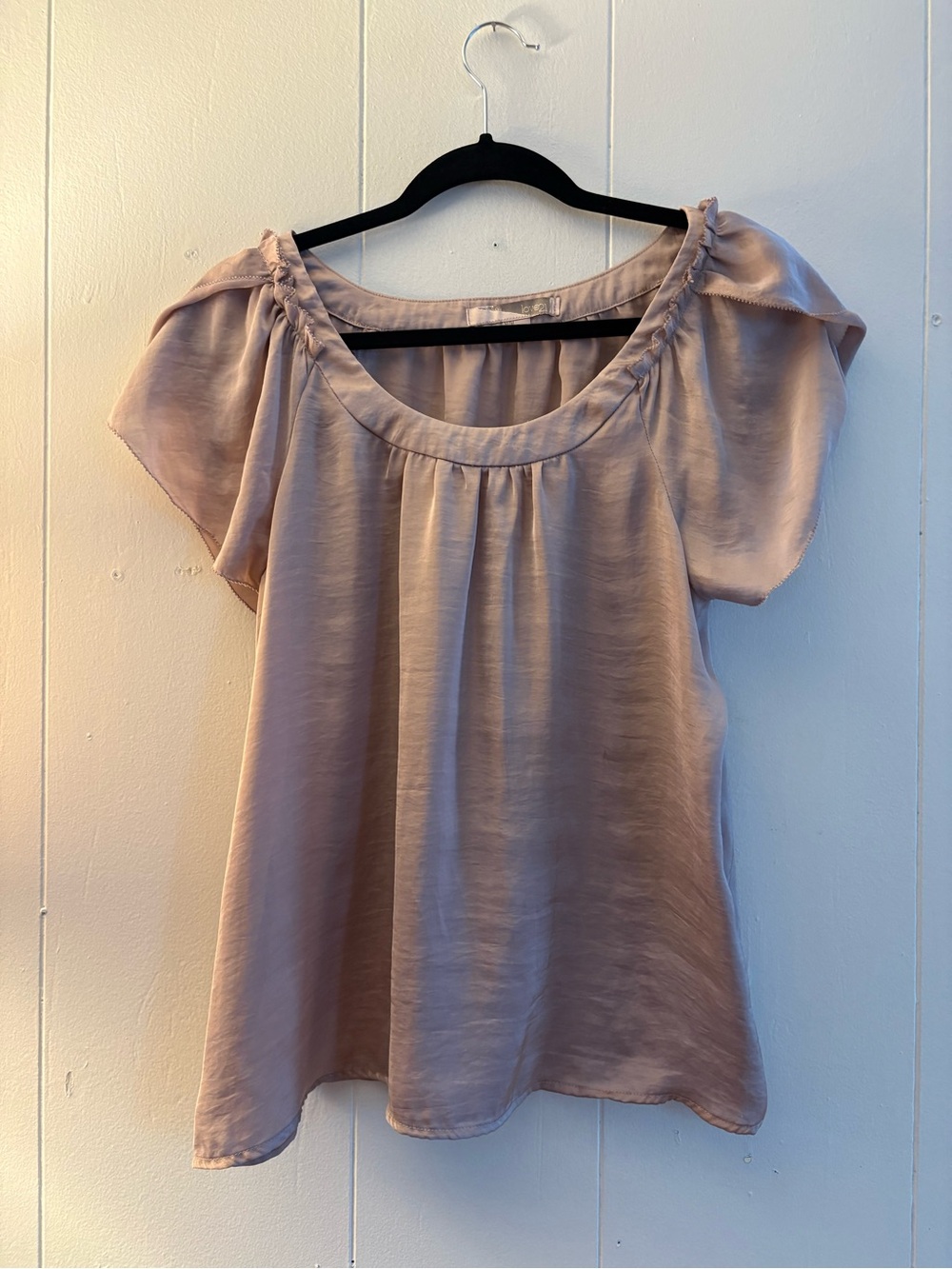 Forever 21 Blush Satin Scoop-Neck Flutter Sleeve Blouse